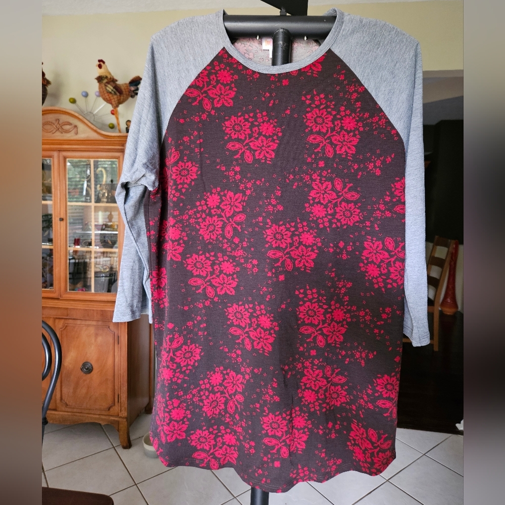 LulaRoe "Randy" Top Women's sz L. NWT